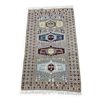 Handmade Persian rug 160cm x 90cm