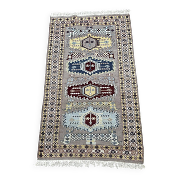 Handmade Persian rug 160cm x 90cm