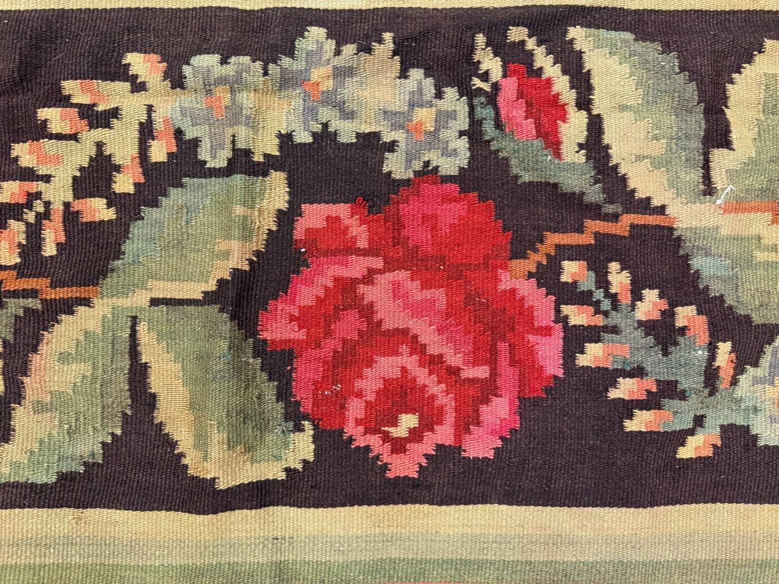 Moldovan square kilim rug 146x130 cm vintage kelim wool rug medium 2520
