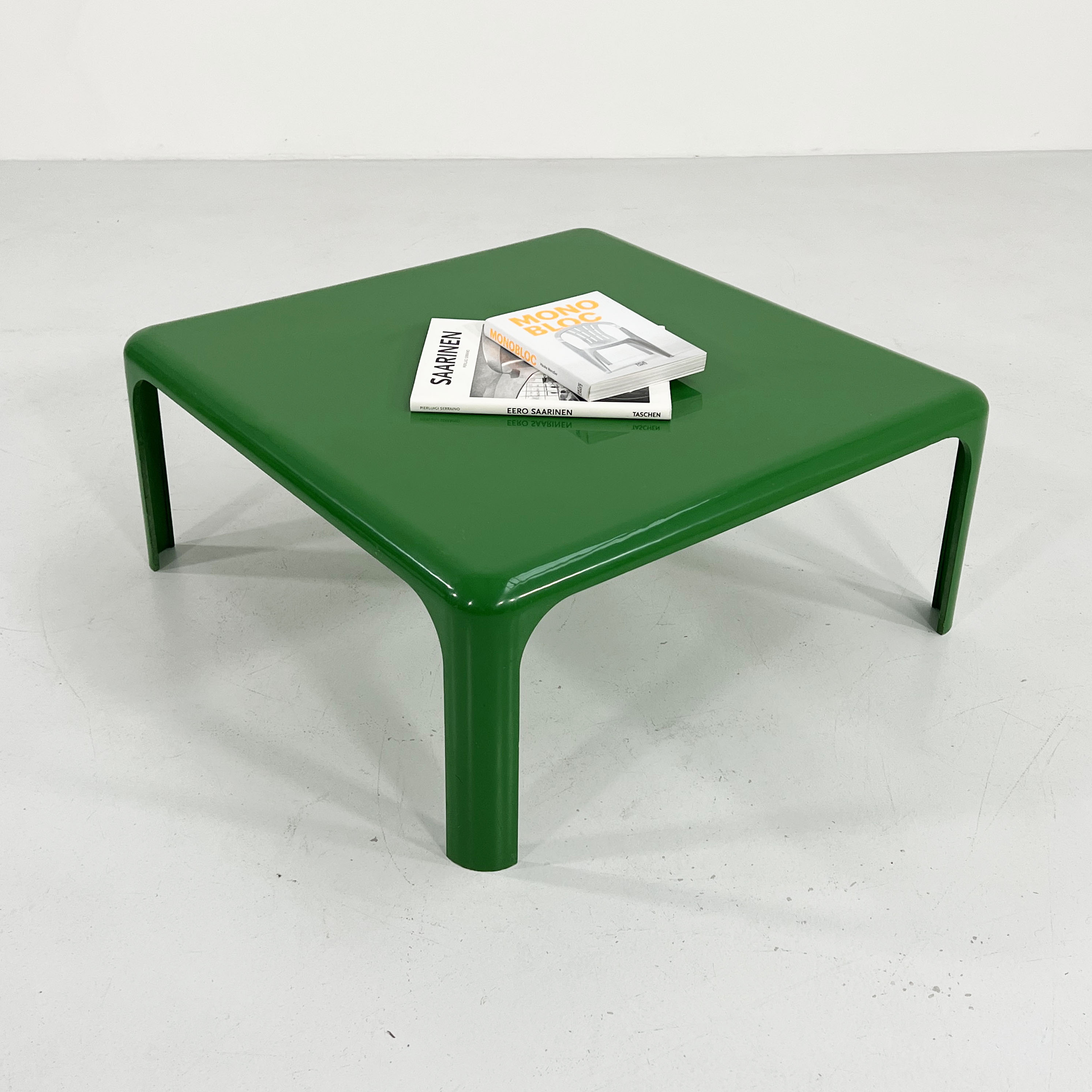 Green coffee table Demetrio 70 by Vico Magistretti for Artemide, 1960