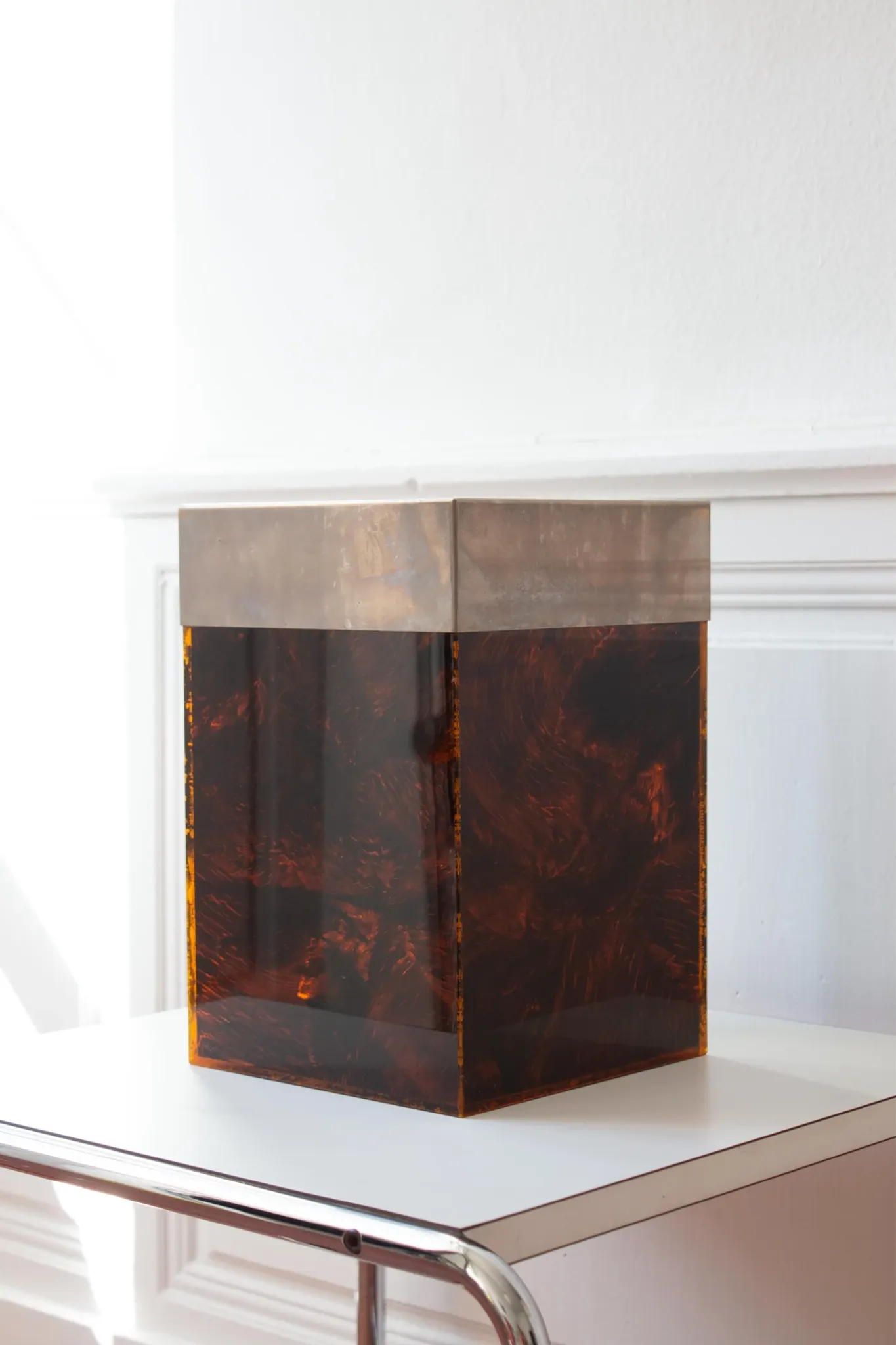 Vintage style basket Christian Dior Home, tortoiseshell acrylic