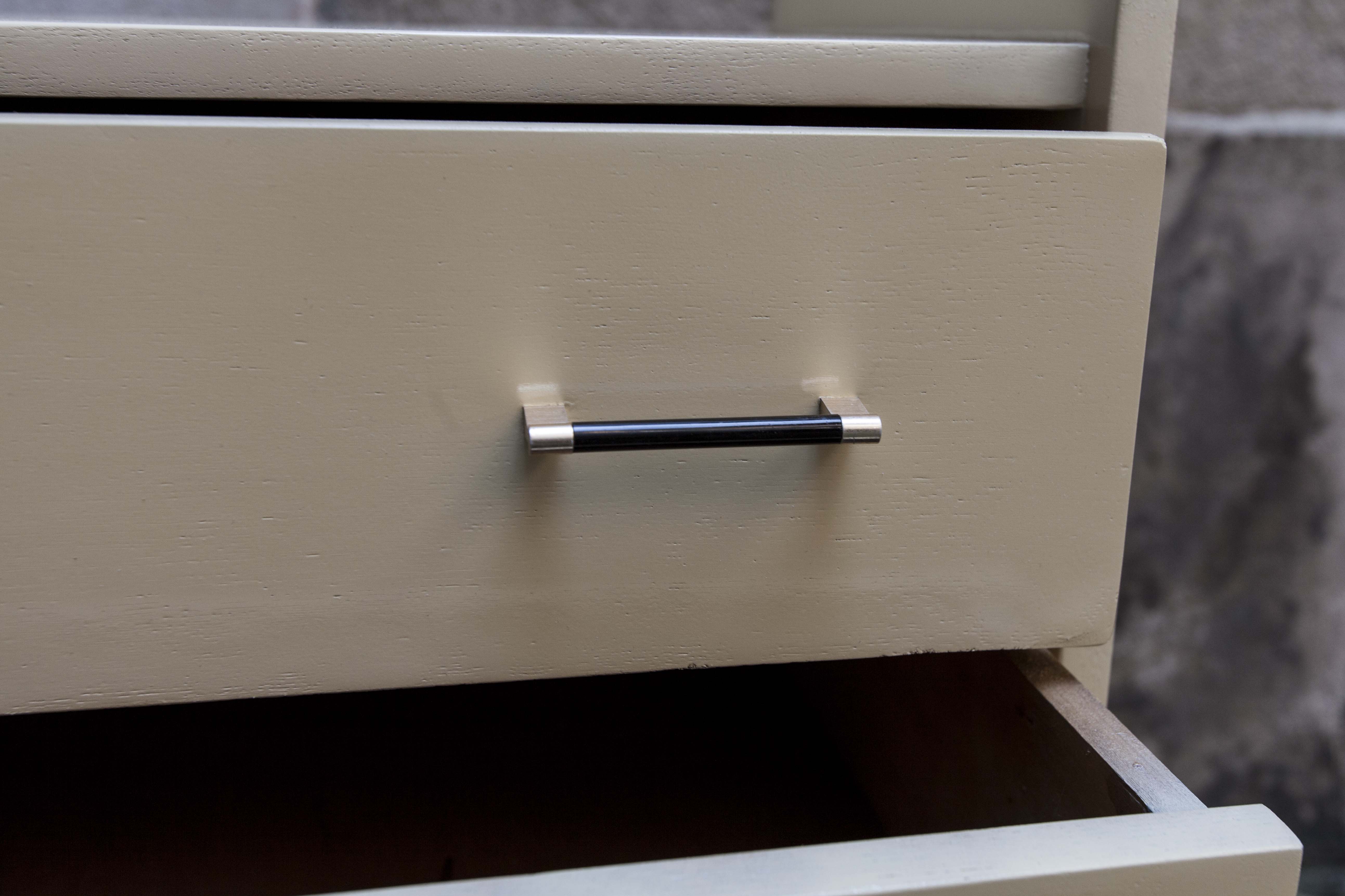 Chest of drawers 50s relooked ivory