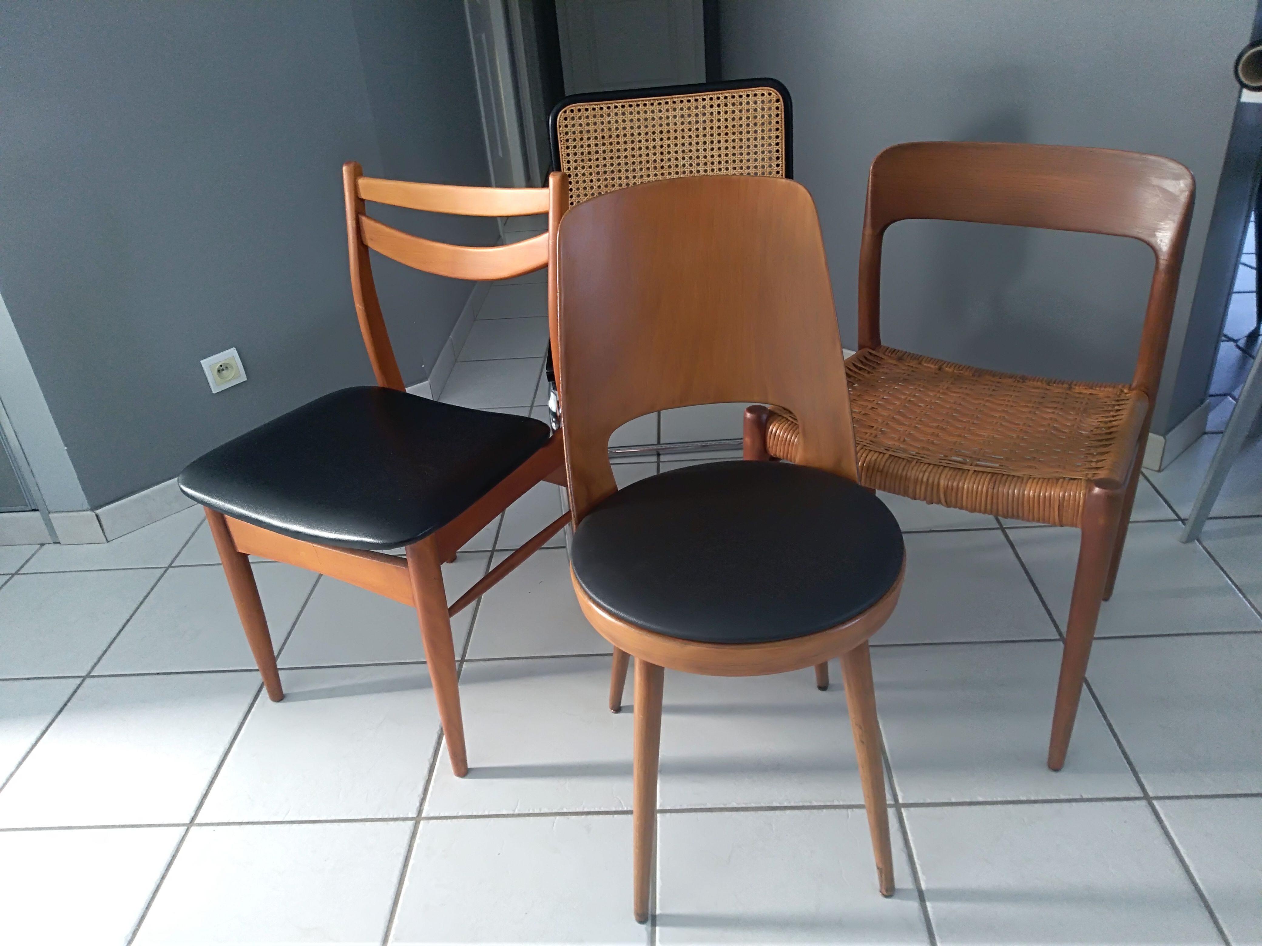 Suite of 4 mismatched vintage chairs Marcel Breuer, niels Otto Miller, Baumann Mondor and Samcom