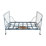 Wrought iron child bench bed