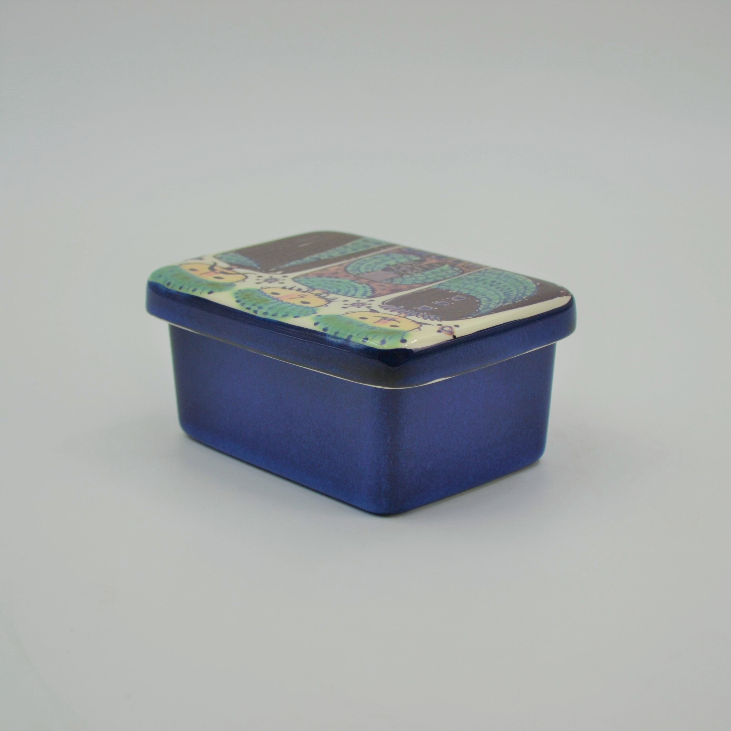Beth Breyen's Tenera series earthenware box for Royal Copenhagen