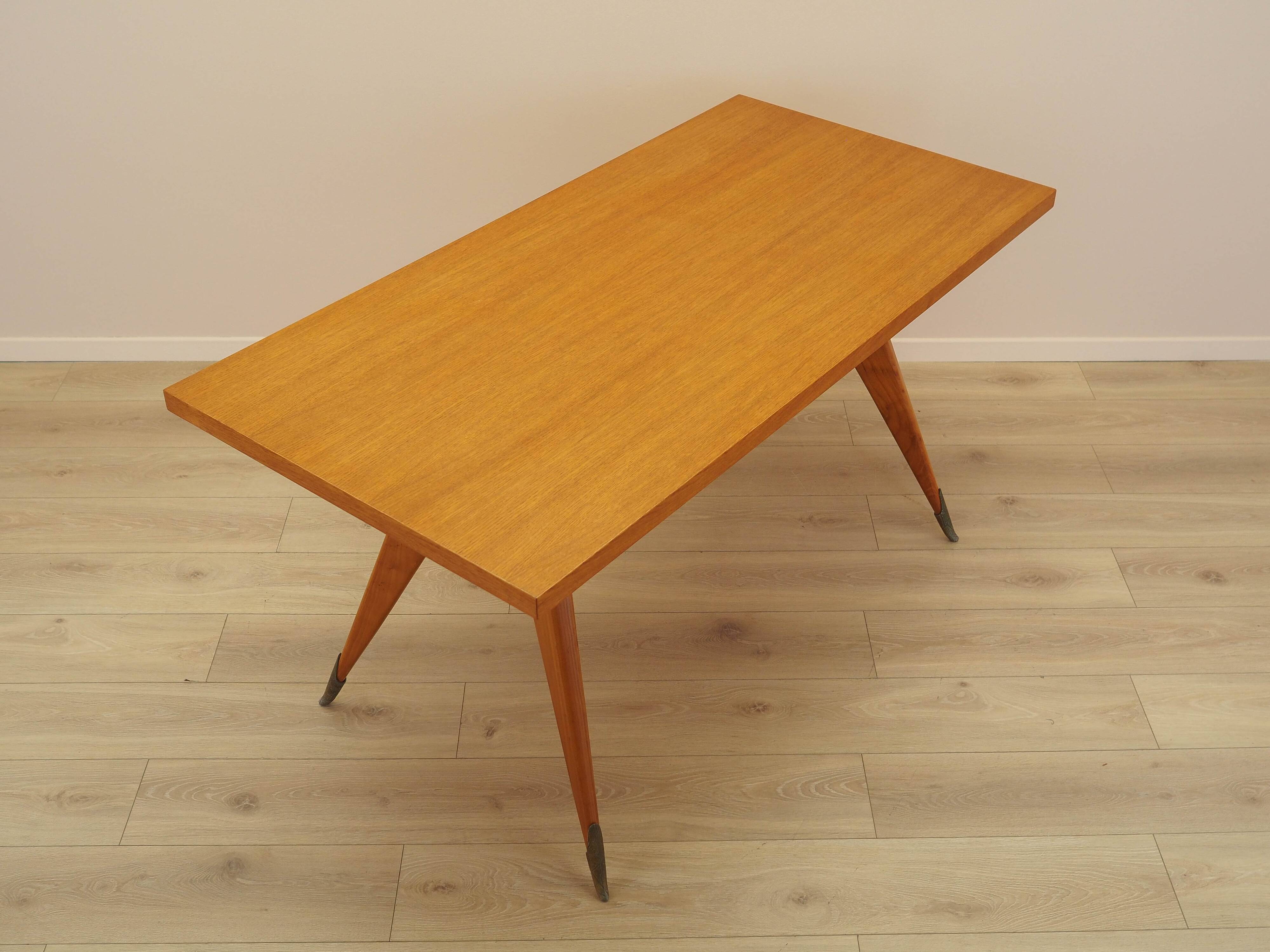 Oak desk, Italian design, 1970s, manufactured in Italy