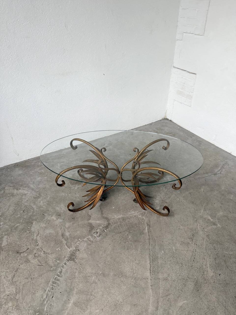 "ear" style coffee table