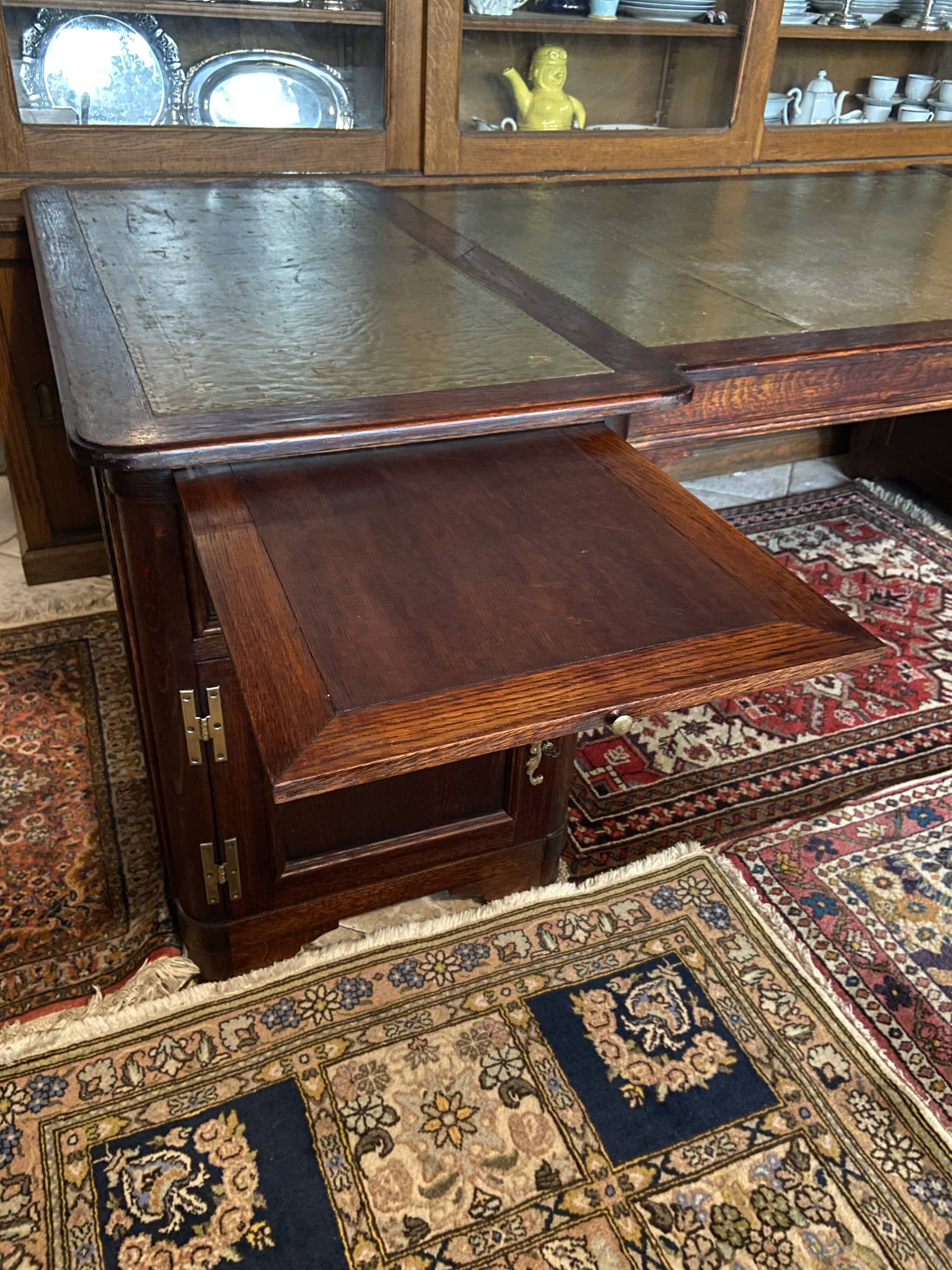 Immense oak solid wood staff desk in English style 248 x 114 cm
