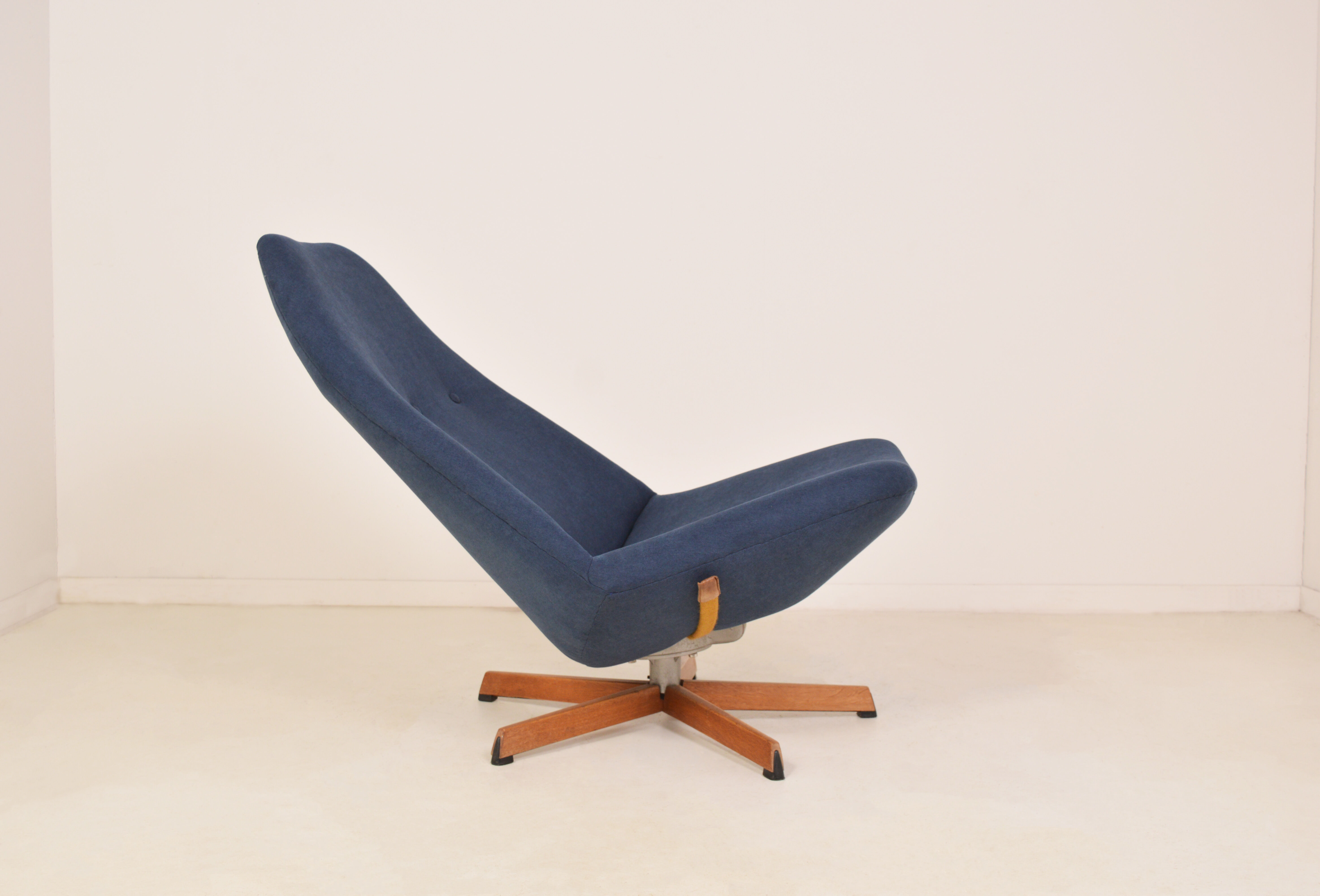 Scandinavian swivel armchair in oak - Madsen & Schubell - 1970