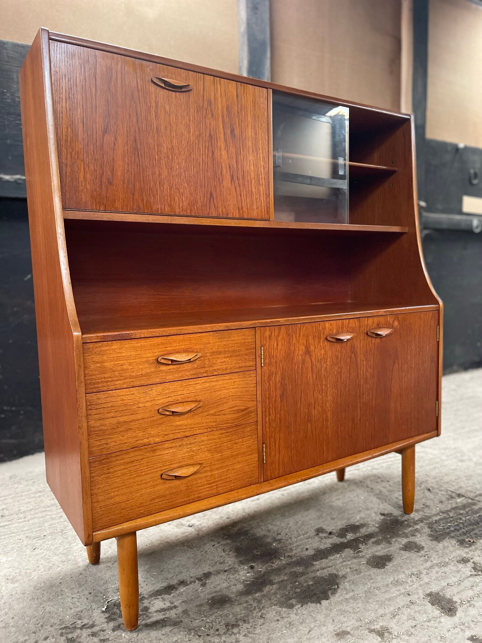 Buffet mid-century