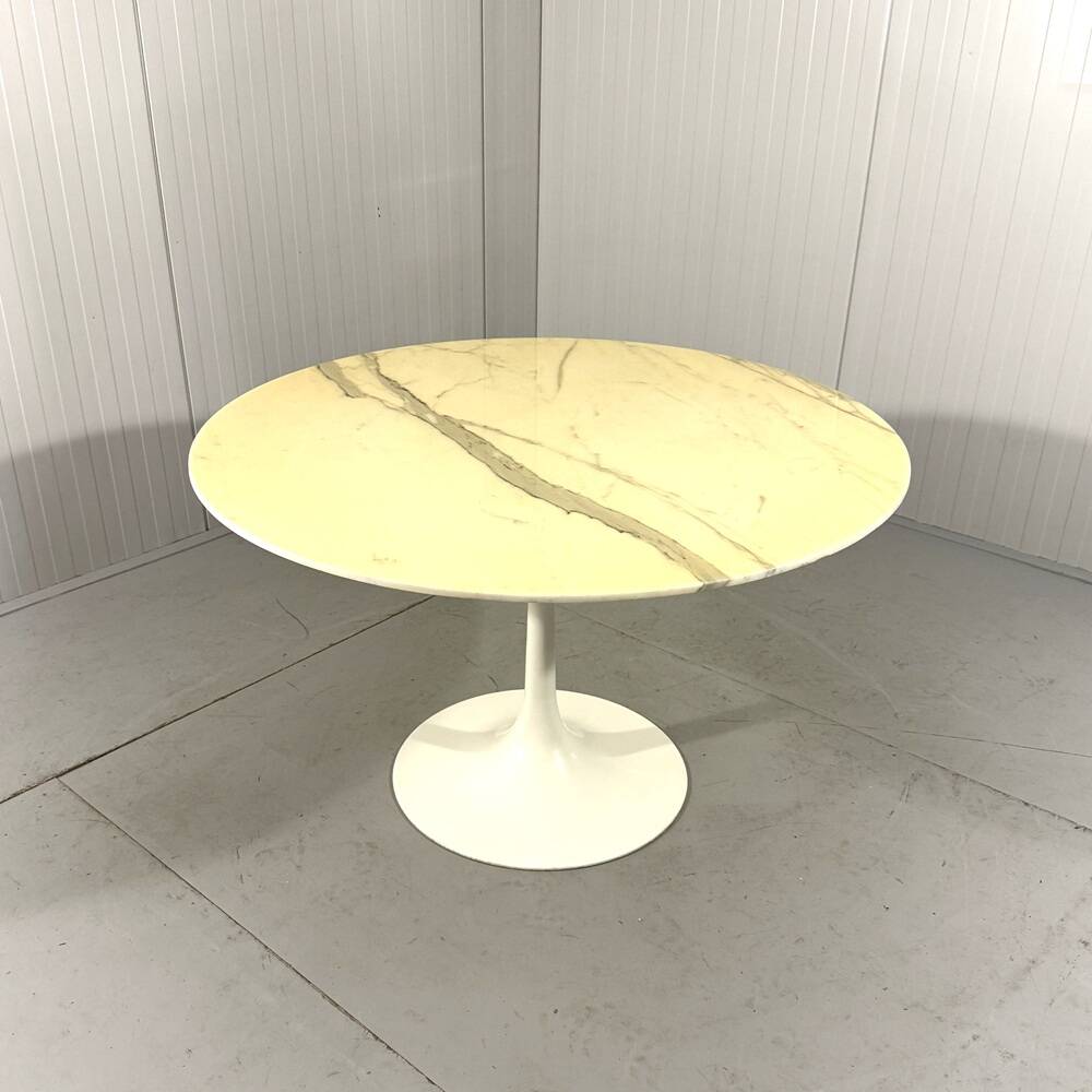 Round marble dining table with tulip foot 1960’s