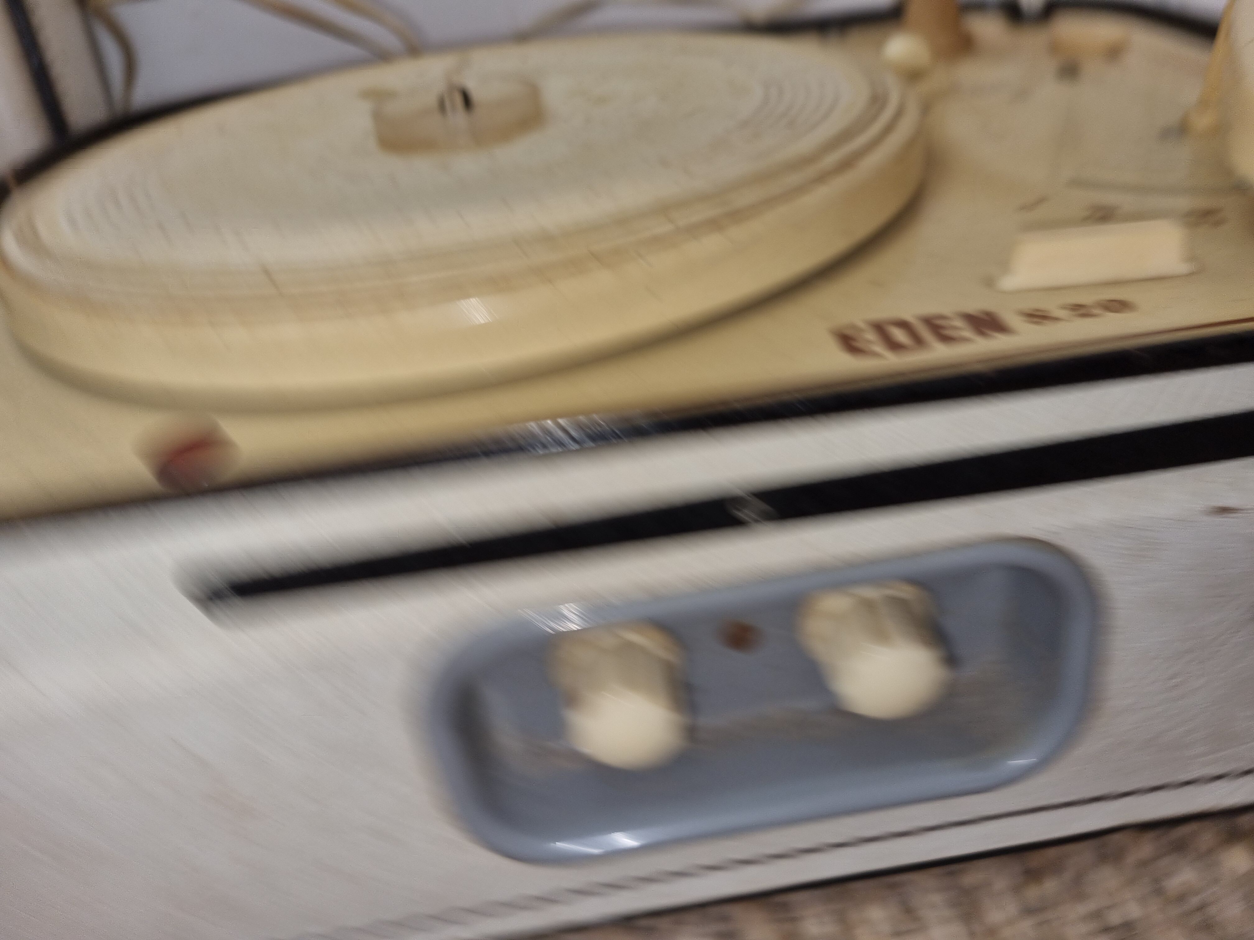 1950 Tepaz Eden record player