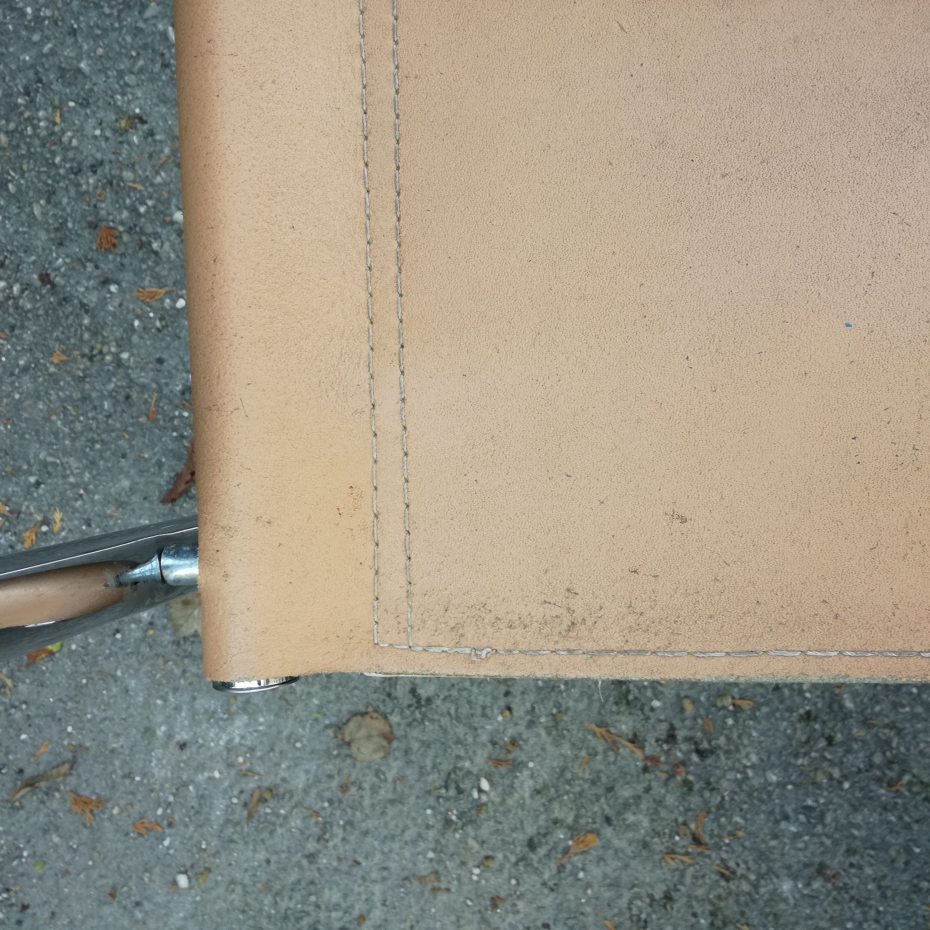 Peach-coloured leather Cantilever armchair