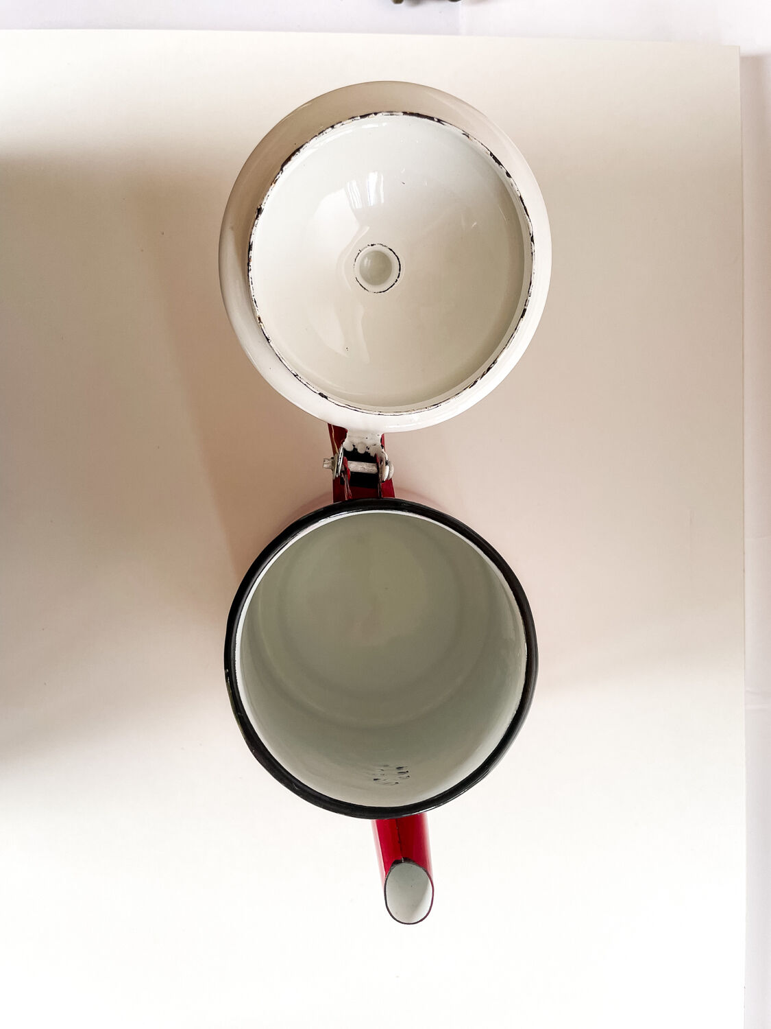 Red enamelled coffee maker