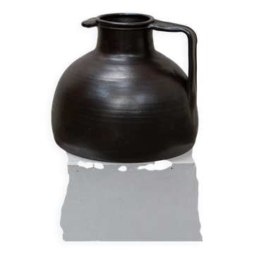 Large baker's jug in terracotta by Jean and Geneviève Dubost.