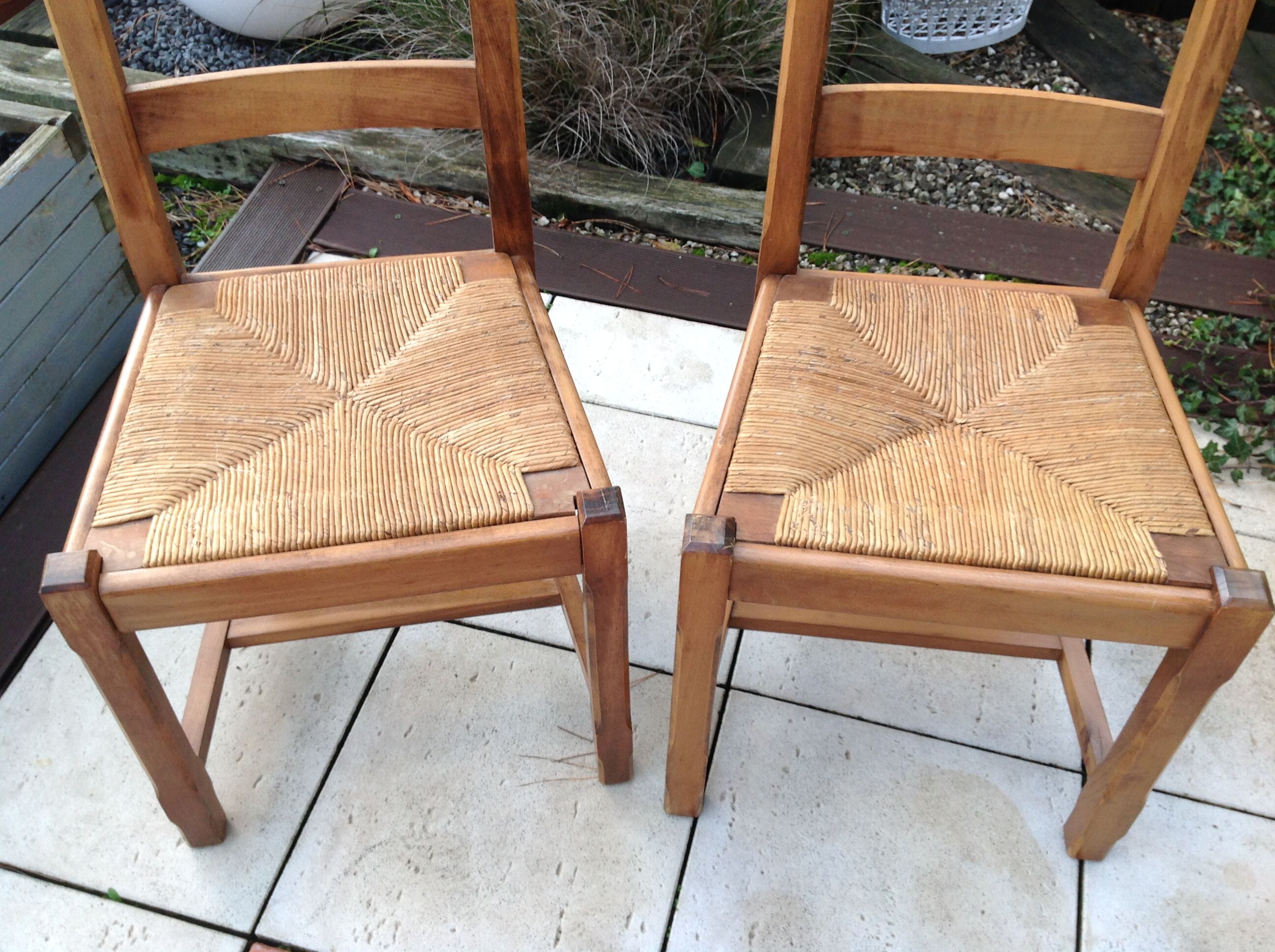 Pair of mulched / vintage chairs 60s-70s