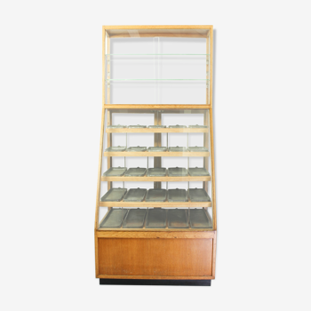 Unique, complete and original, authentic oak display cabinet, 1950s