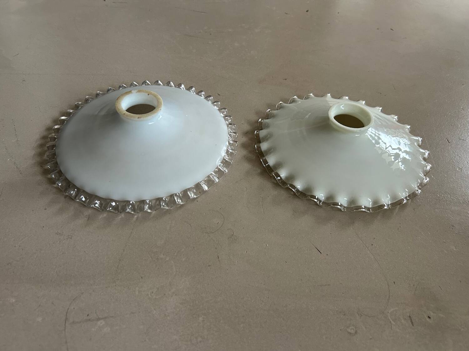 Suspension opaline ancienne