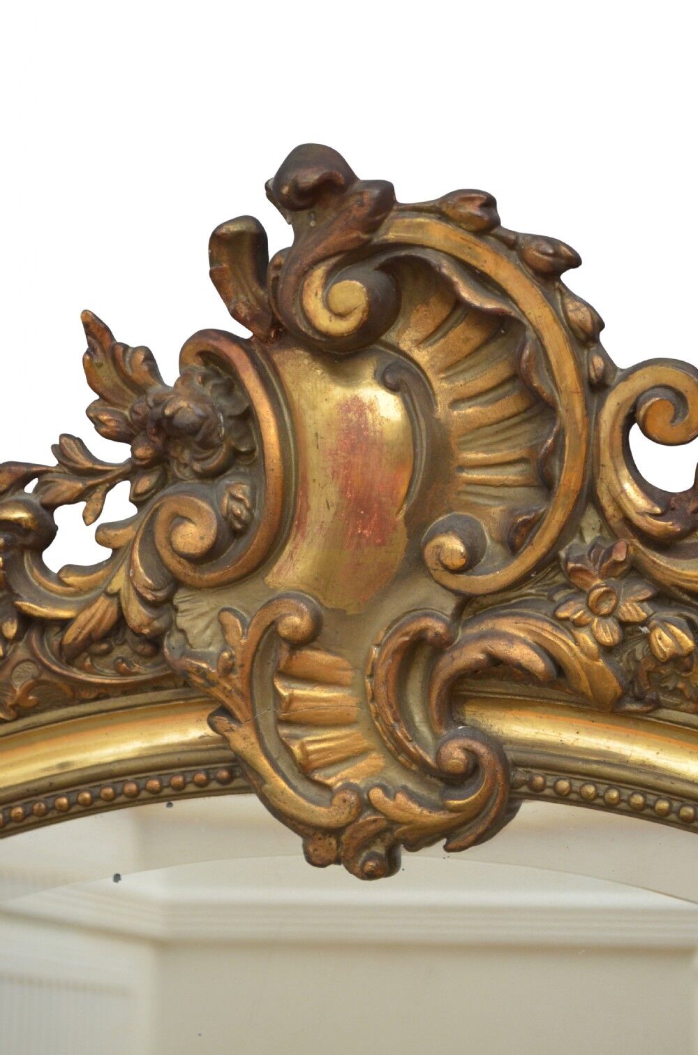 Victorian wall mirror in gilded wood