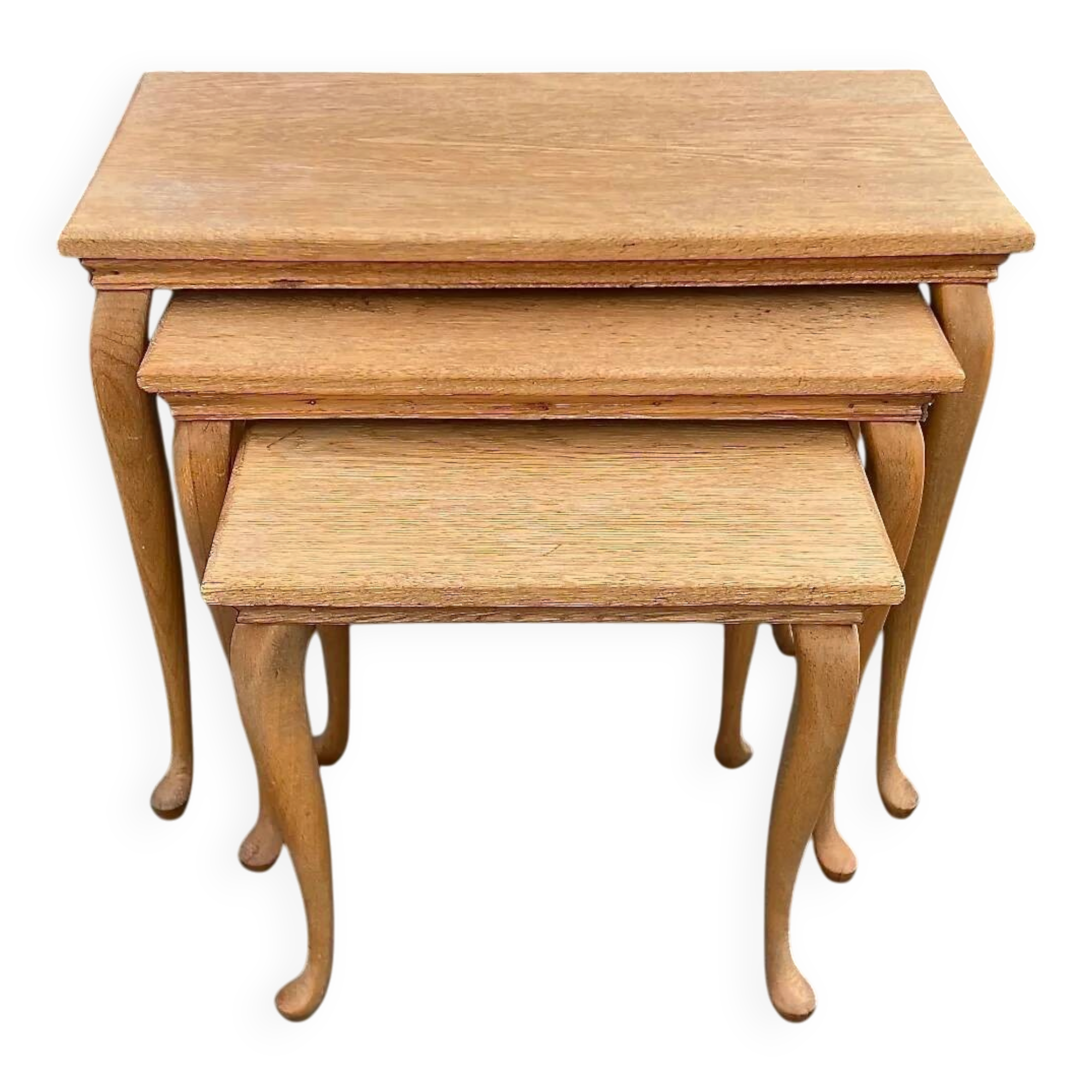 Nest of solid wood tables with cabriole legs in Louis XV style – 1950s-60s