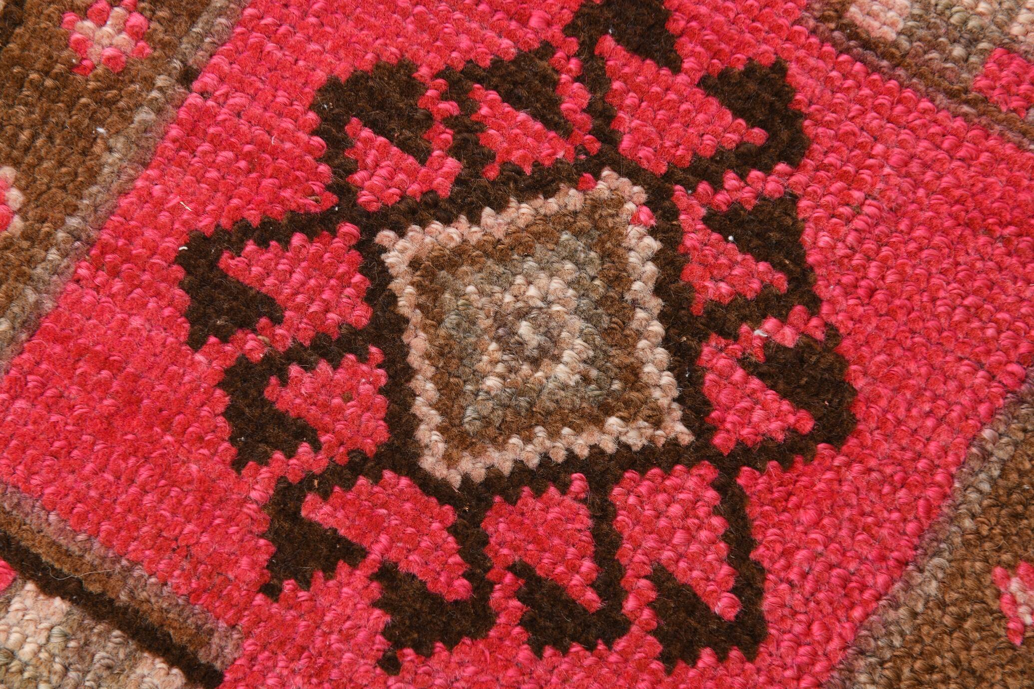 2x2 Brown Pink Classic Vintage Rug, 48x75Cm