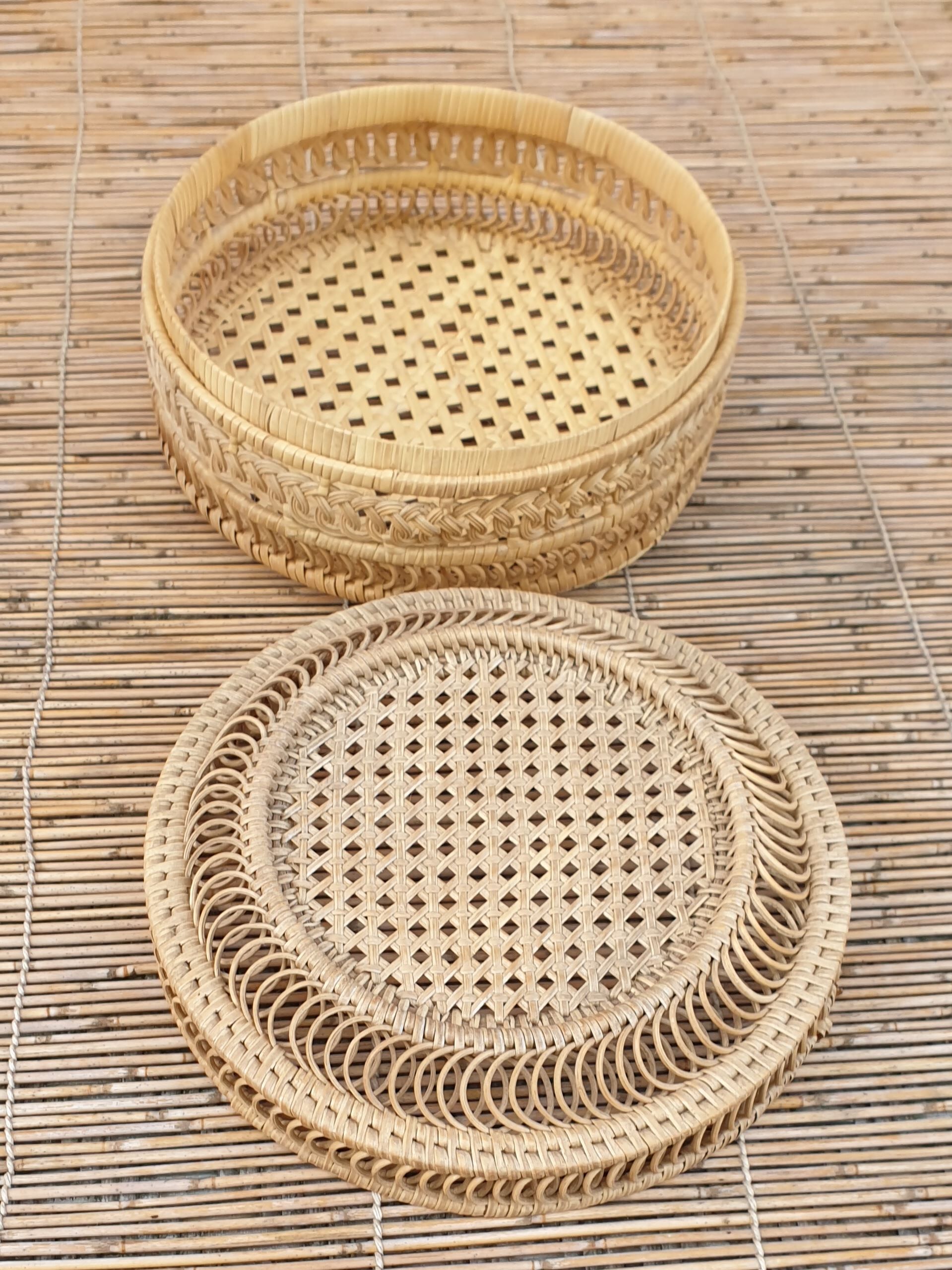 Braided rattan candy box