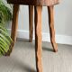 Tabouret tripode en bois
