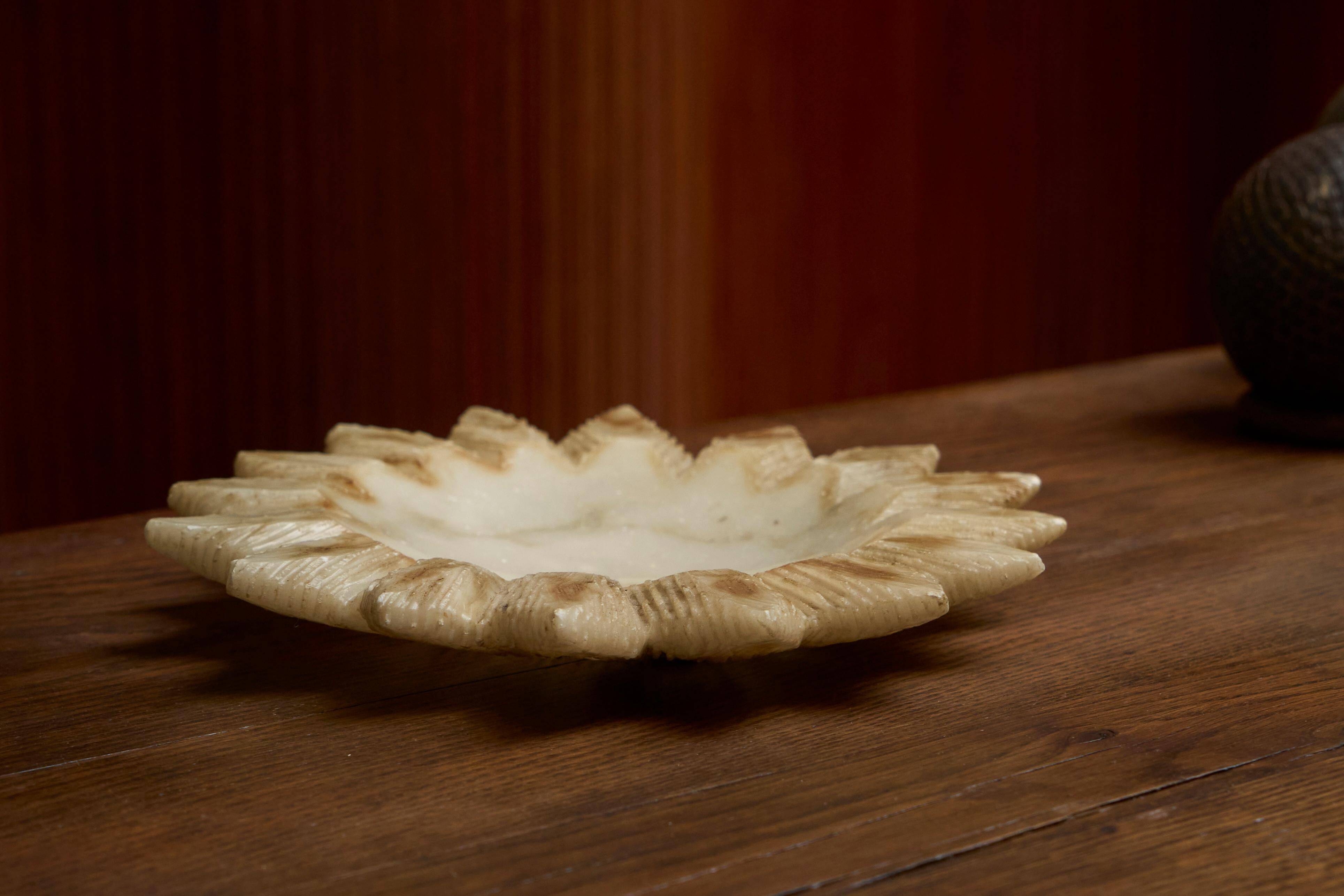 Sunburst vide poche in hand-carved alabaster, 1960s