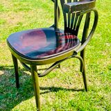 16 Chaises Bistro avec des pieds metal