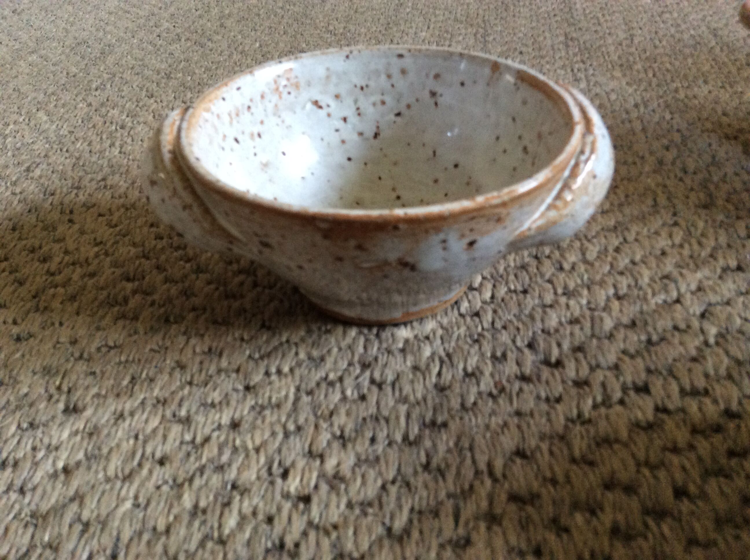 4 stoneware bowls