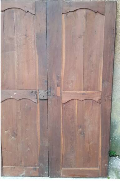 Antique double cupboard doors from the 19th century