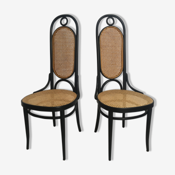 Paire de chaises Thonet laquées noir et cannage modèle n°17 ou Long John