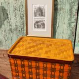 Box in canning and artisanal braided wicker, handle in the shape of a whale