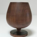 Cinq verres à pied en bois tourné vintage