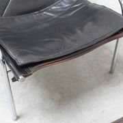 Reclining 'HE1106' lounge chair with ottoman by Hans Eichenberger for Strässle, 1978