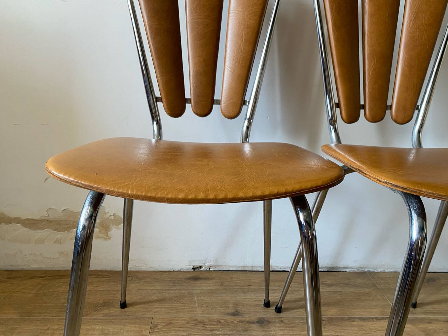 Formica folding table and two petal chairs from the 70s