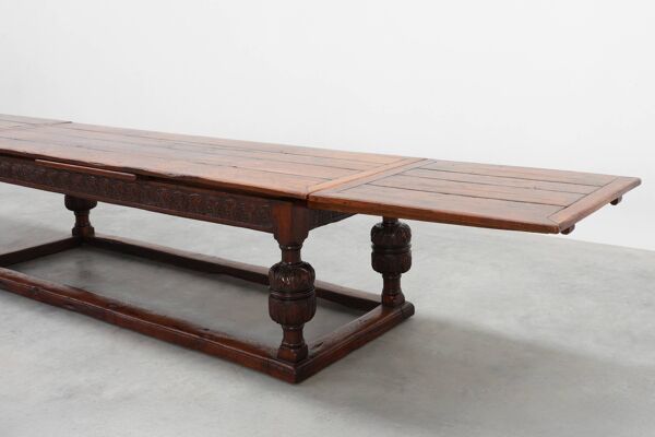 Grande table à manger extensible en chêne du XVIIe siècle, France