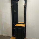 Entrance cloakroom