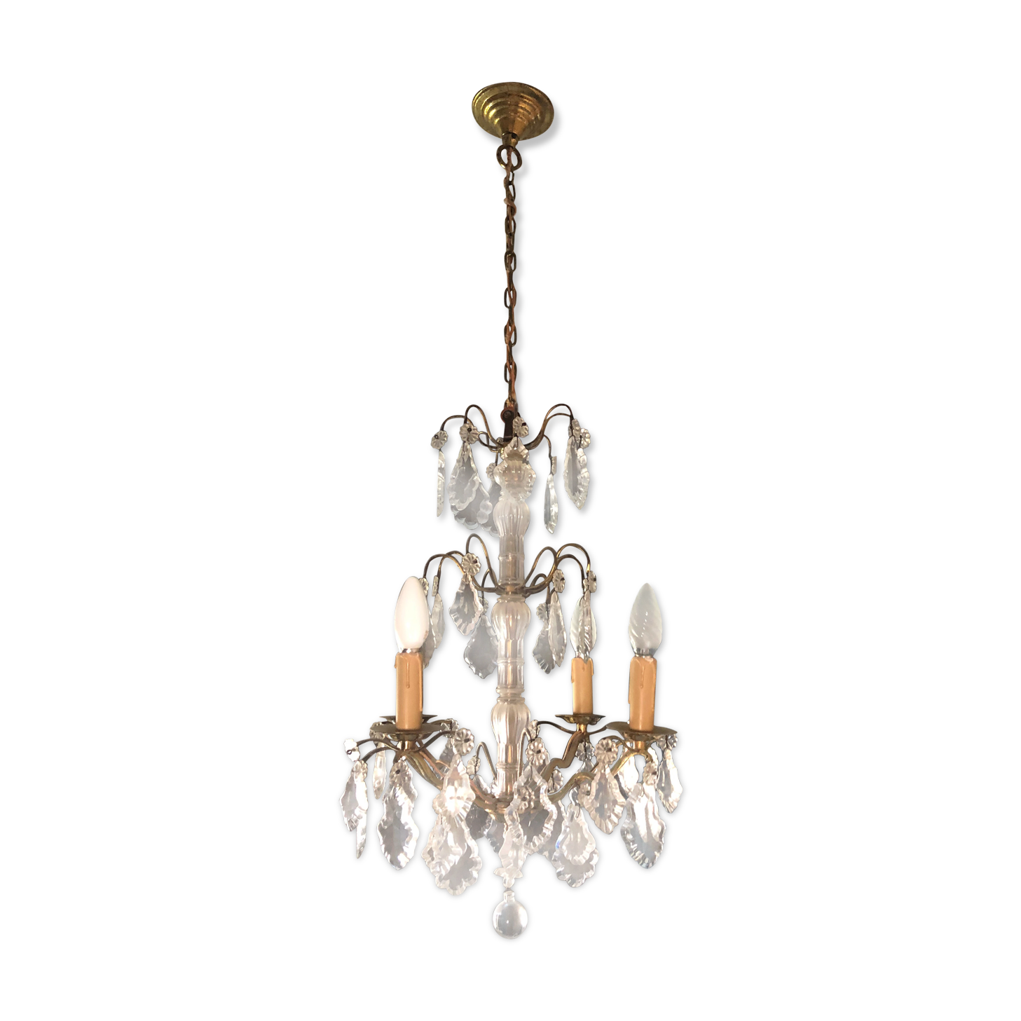 4-light chandelier