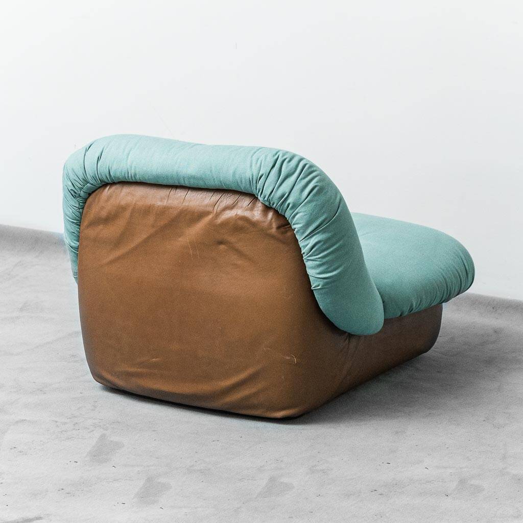 Pair of Saporiti armchairs in fabric and leather, 1970s vintage modernism