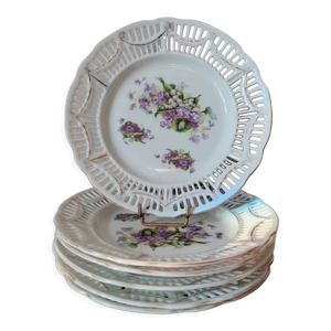 6 assiettes ajourées en porcelaine