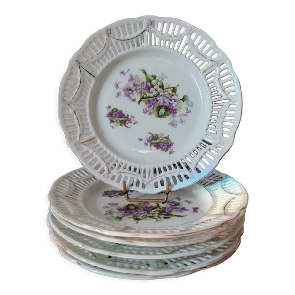 6 assiettes ajourées en porcelaine