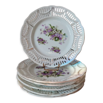 6 assiettes ajourées en porcelaine