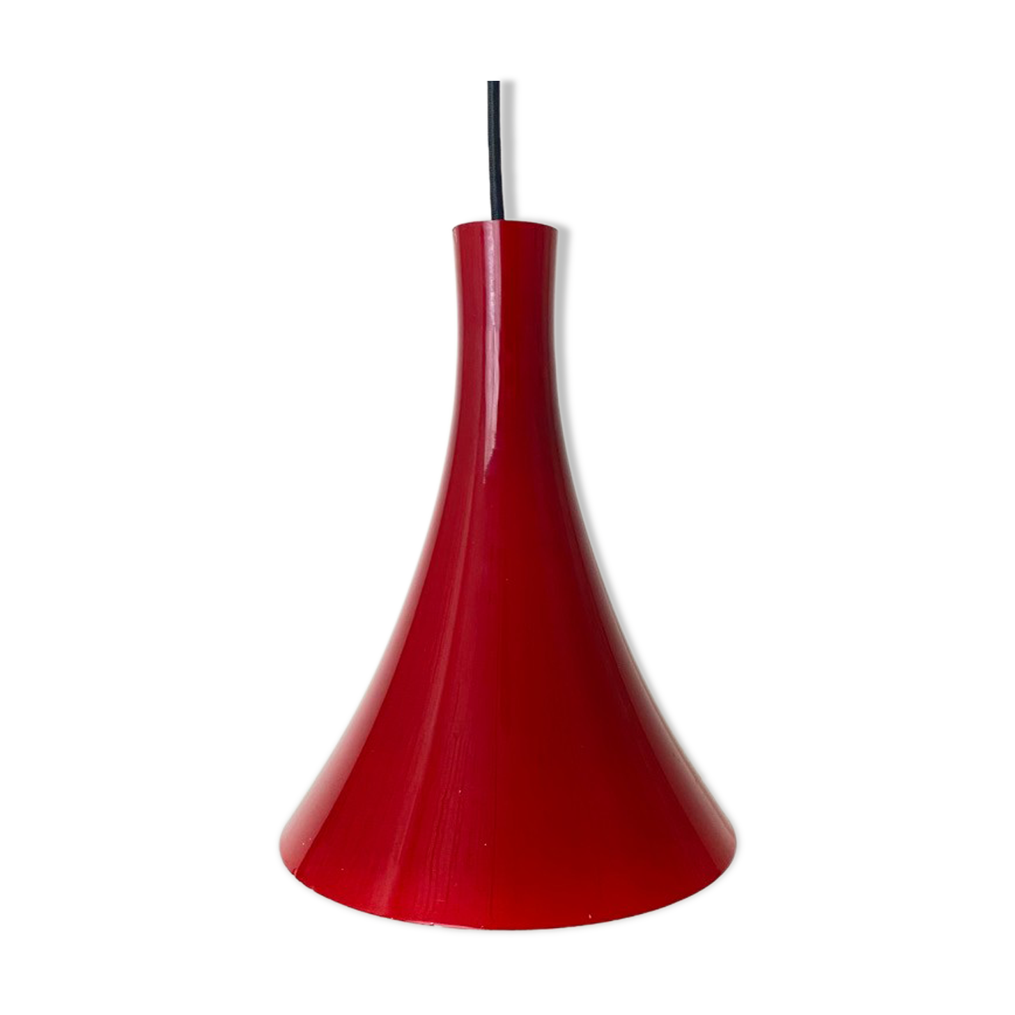 Red and opalin glass suspension.