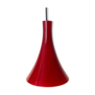 Red and opalin glass suspension.