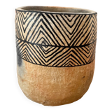 Sejnane terracotta vase