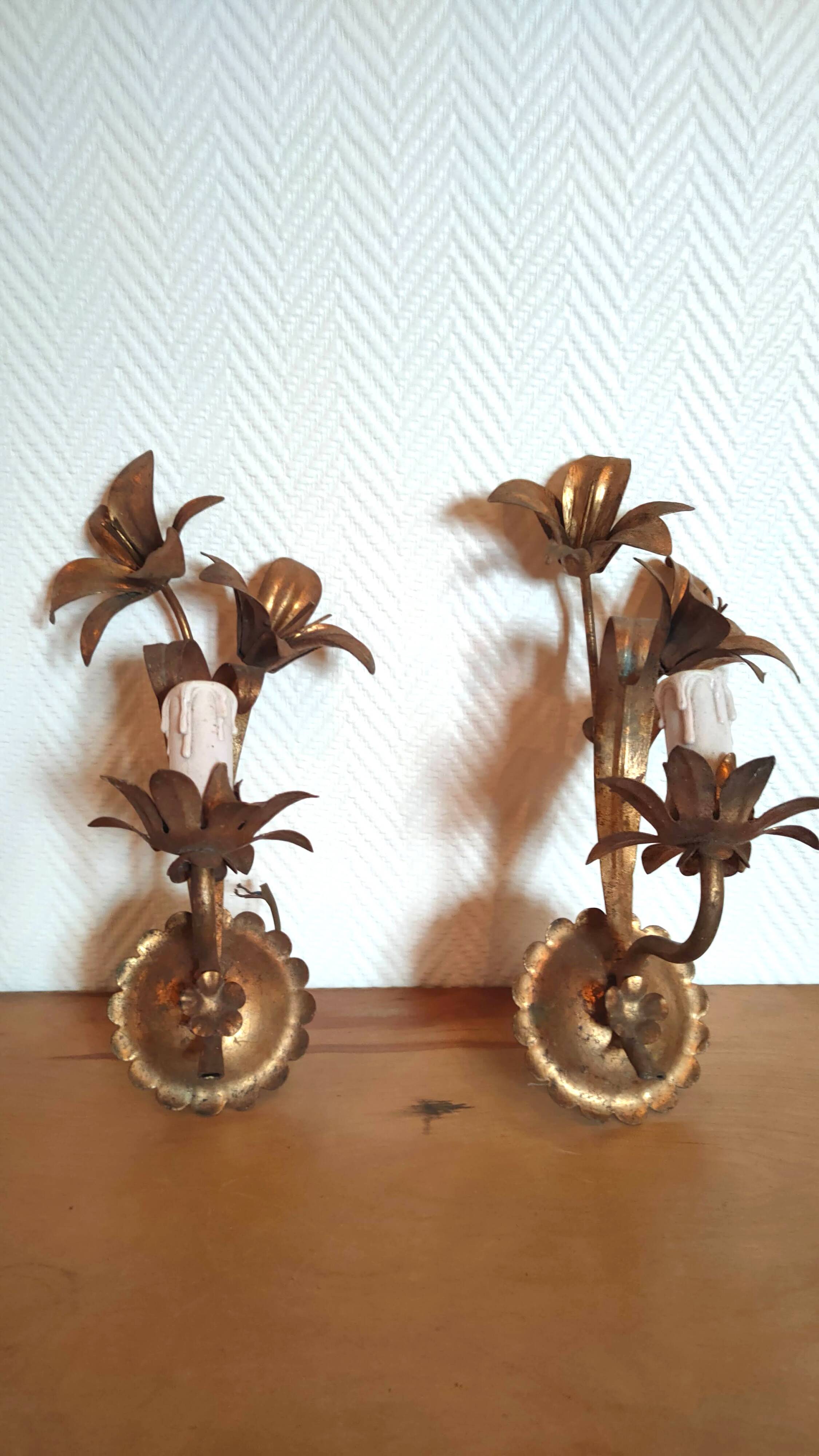 Pair of lily flower sconces in gilded metal design 60s