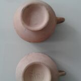 Tasses en terre cuite