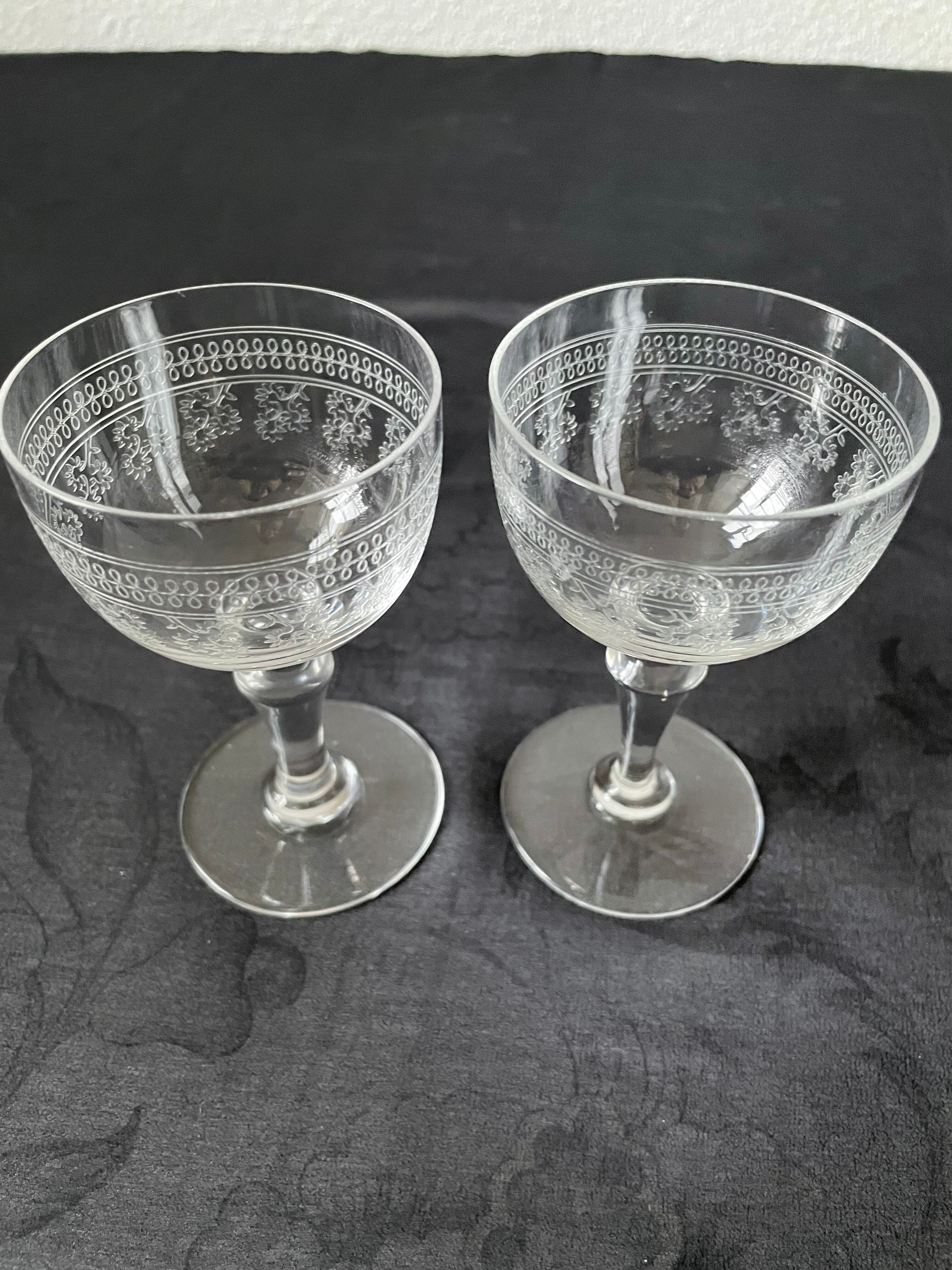Verres à vin en cristal Baccarat Pompadour
