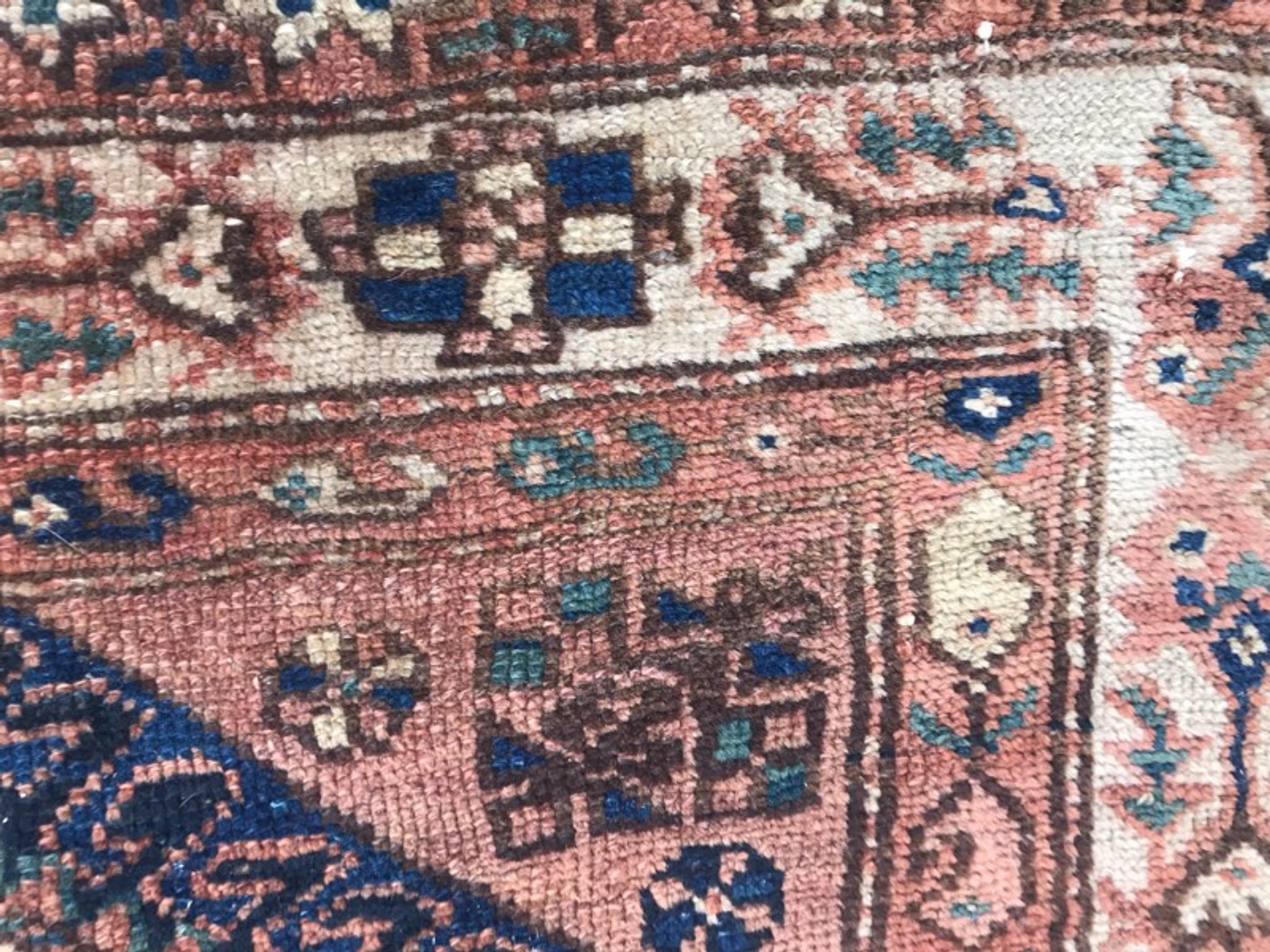 Carpet former Persian Bakhtiar style handmade soap factory - 137x265 cm